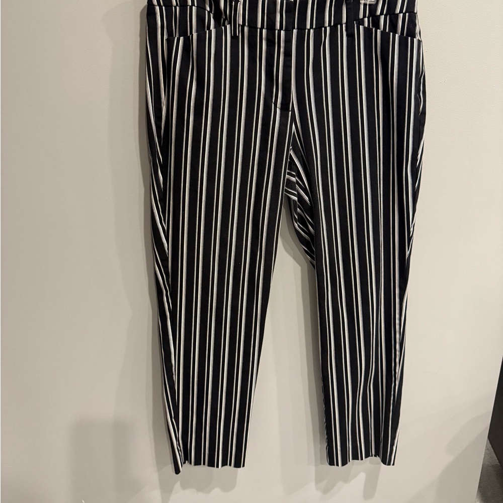 Worthington Black and White Striped Cropped Jeans